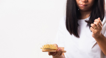 أسباب تساقط الشعر المفاجئ في الشتاء