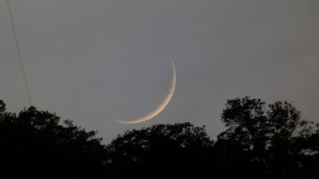 الجمعية الفلكية تحذر من النظر في التلسكوب للبحث عن هلال رمضان