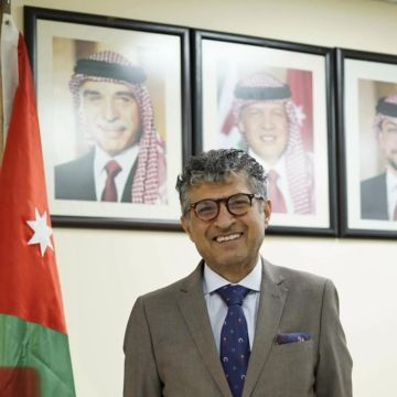 السواعير يتعهد ببذل الجهد لرفع إقليم البترا إلى أعلى المستويات العالمية السواعير يتعهد ببذل الجهد لرفع إقليم البترا إلى أعلى المستويات العالمية