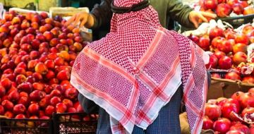 العوران: المزارع لا يستفيد من ارتفاع الأسعار.. و تجار أزمات يستغلون رمضان عاجل العوران: المزارع لا يستفيد من ارتفاع الأسعار.. و تجار أزمات يستغلون رمضان عاجل