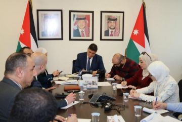  النقل تبحث تعزيز الخدمات للمدن الصناعية