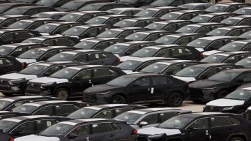 جمرك الزرقاء: 868 مليون دينار قيمة المركبات الخارجة ترانزيت في 2025 جمرك الزرقاء: 868 مليون دينار قيمة المركبات الخارجة ترانزيت في 2025