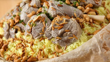 لماذا نشعر بالخمول بعد الإفطار في رمضان؟ لماذا نشعر بالخمول بعد الإفطار في رمضان؟