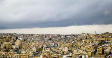 ارتفاع طفيف على الحرارة وأجواء باردة نسبيا مع فرصة لزخات مطرية شمالا