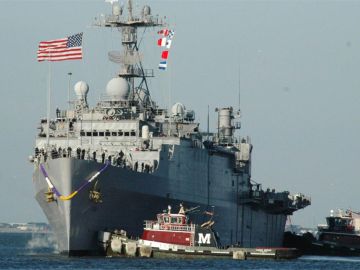 إيران بين غضب الشارع والبوارج الأميركية .. هل بدأ الحسم؟