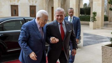 الملك يستقبل الرئيس الفلسطيني ويؤكد رفض الأردن لأية قرارات تمس حقوق الأشقاء الفلسطينيين