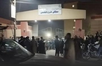 رحلة الموت.. النيابة المصرية تصرح بدفن 4 أطفال ضحايا حادث أبو فانا بالمنيا (صور فيديو)