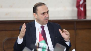 الحكومة توضح حول مقترح عطلة الثلاثة ايام.. وتحدد شروط اقرارها عاجل