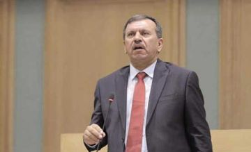 عياش يطالب بسن قانون يحظر استخدام منصات التواصل الاجتماعي للفئات العمرية دون 15 عاما لحماية صحة الأطفال