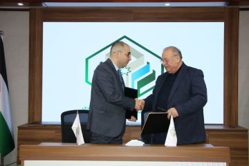 بلدية مادبا الكبرى توقع اتفاقية مع بنك تنمية المدن لإعادة جدولة المديونية بلدية مادبا الكبرى توقع اتفاقية مع بنك تنمية المدن لإعادة جدولة المديونية