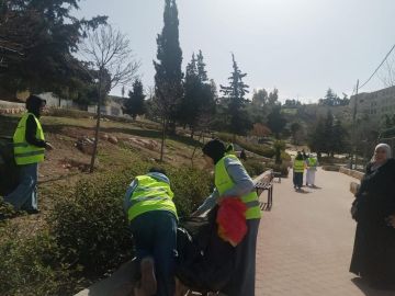 مركز شابات القويسمة يطلق حملة للحد من الإلقاء العشوائي للنفايات مركز شابات القويسمة يطلق حملة للحد من الإلقاء العشوائي للنفايات