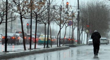 الأرصاد : أجواء باردة وأمطار خفيفة صباح الجمعة يعقبها ارتفاع طفيف على الحرارة حتى الاثنين. الأرصاد : أجواء باردة وأمطار خفيفة صباح الجمعة يعقبها ارتفاع طفيف على الحرارة حتى الاثنين.