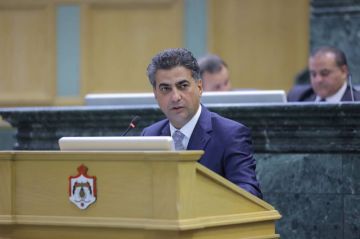 الخصاونة : هيبة رئيس المجلس ليست شأنا شخصيا