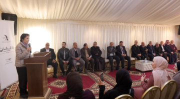 الأميرة بسمة بنت طلال تسلم مساعدات حملة البر والإحسان في الزرقاء الأميرة بسمة بنت طلال تسلم مساعدات حملة البر والإحسان في الزرقاء