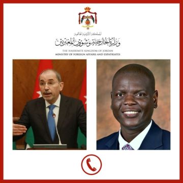 الصفدي يستقبل وزير جنوب أفريقيا لبحث تعزيز التعاون الثنائي والأوضاع في غزة والضفة الغربية الصفدي يستقبل وزير جنوب أفريقيا لبحث تعزيز التعاون الثنائي والأوضاع في غزة والضفة الغربية