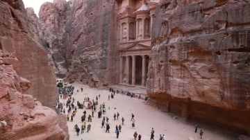600 ألف سائح دخلوا للاردن الشهر الماضي