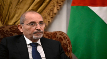 أيمن الصفدي وغوتيريش يؤكدان دعم الأونروا ورفض إجراءات الضم في الضفة أيمن الصفدي وغوتيريش يؤكدان دعم الأونروا ورفض إجراءات الضم في الضفة