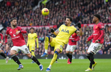 مانشستر يونايتد يهزم توتنهام 