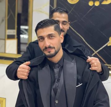 فريد يغمور يهنئ حفيده جمال الشوبكي بمناسبة خطوبته