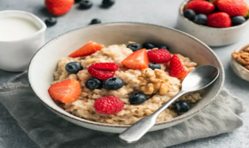 6 فوائد صحية لتناول الشوفان يوميا 6 فوائد صحية لتناول الشوفان يوميا