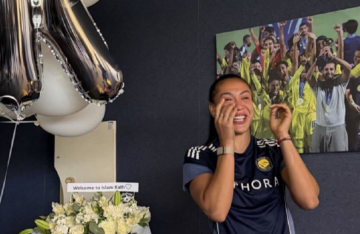 السعودية.. محترفة برازيلية من نادي النصر تعلن إسلامها (فيديو)