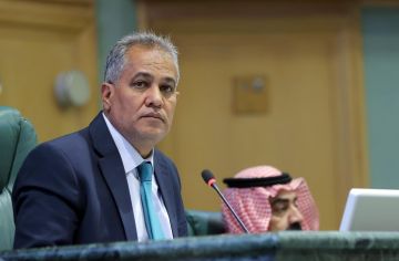 هميسات يحذر حسان من مصير هاني الملقي: تعديلات الضمان أخطر من الضريبة عاجل هميسات يحذر حسان من مصير هاني الملقي: تعديلات الضمان أخطر من الضريبة عاجل