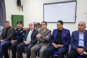 وزير الشباب يتفقد المبنى الجديد لمركز شباب وشابات الرمثا ويلتقي مجموعة من الشباب والشابات أعضاء المركز