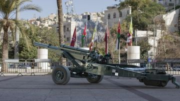 إطلاق مدفع رمضان من ساحة النخيل إطلاق مدفع رمضان من ساحة النخيل