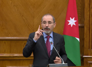 الصفدي يتلقى اتصالا من وزير العلاقات الدولية في جنوب أفريفيا