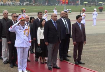 القاضي يلتقي سفراء ورؤساء البعثات العربية المقيمين في فيتنام القاضي يلتقي سفراء ورؤساء البعثات العربية المقيمين في فيتنام