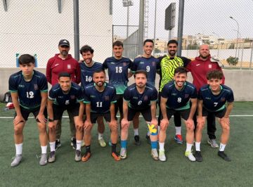 فريق جامعة البترا لكرة القدم يتصدر مجموعته في بطولة القائد بالعقبة فريق جامعة البترا لكرة القدم يتصدر مجموعته في بطولة القائد بالعقبة