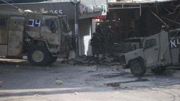 قوات الاحتلال الإسرائيلي تقتحم مدينة طوباس قوات الاحتلال الإسرائيلي تقتحم مدينة طوباس