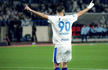 محمد نور يكشف كواليس مفاجئة في انتقال بنزيما إلى الهلال السعودي (فيديو)