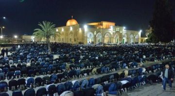 مباشر .. صلاة العشاء و التراويح 10 رمضان من السجد الأقصى