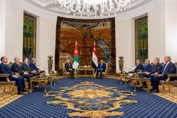 الملك والسيسي يؤكدان ضرورة تنفيذ وقف الحرب في غزة