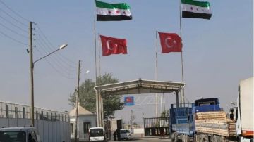 إدخال أول دفعة شاحنات أردنية إلى تركيا واليونان عبر معبر باب الهوى إدخال أول دفعة شاحنات أردنية إلى تركيا واليونان عبر معبر باب الهوى