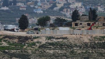 الاتحاد الأوروبي يدعو الاحتلال للتراجع عن إجراءات تسجيل الأراضي الاتحاد الأوروبي يدعو الاحتلال للتراجع عن إجراءات تسجيل الأراضي