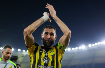 الرياضية السعودية: كريم بنزيما يوقع لنادي الهلال الرياضية السعودية: كريم بنزيما يوقع لنادي الهلال