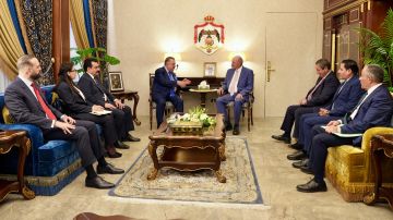 رئيس الأعيان يلتقي السفير العراقي