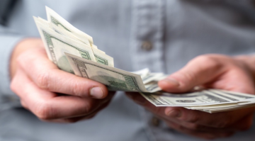 ارتفاع حوالات المغتربين الأردنيين إلى 4.5 خلال 2025 لتصل إلى 4.5 مليار دولار ارتفاع حوالات المغتربين الأردنيين إلى 4.5 خلال 2025 لتصل إلى 4.5 مليار دولار