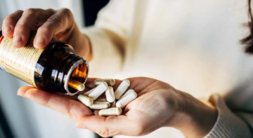 مكملات غذائية شائعة قد تضر الدماغ بدلا من حمايته