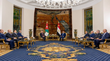 الملك والرئيس السيسي يبحثان تعزيز العمل العربي المشترك واستقرار المنطقة الملك والرئيس السيسي يبحثان تعزيز العمل العربي المشترك واستقرار المنطقة