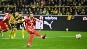 بايرن يقلب خسارته أمام دورتموند إلى فوز مثير بايرن يقلب خسارته أمام دورتموند إلى فوز مثير