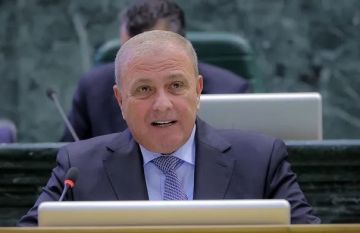 عطية يقدم مقترحا لتنظيم استخدام مواقع التواصل الاجتماعي للمراهقين تحت سن 16 عاما