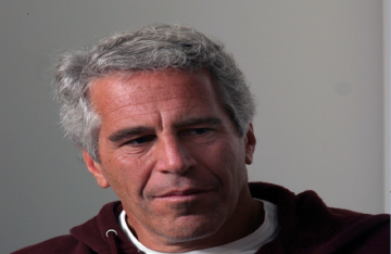 فضيحة جديدة تطارد إبستين .. تمويل سري لمشروع استنساخ البشر! فضيحة جديدة تطارد إبستين .. تمويل سري لمشروع استنساخ البشر!