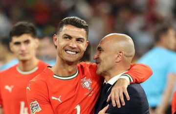 مدرب البرتغال يدلي برأيه حول موعد اعتزال الأسطورة رونالدو