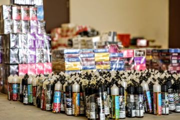 الجمارك الأردنية تضبط كميات كبيرة من المواد المهربه والمقلدة من الجوس والمعسل والدخان