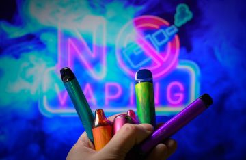 روسيا.. إدخال 3 مراهقين العناية المركزة بسبب مرض الفشار المرتبط بتدخين السجائر الإلكترونية