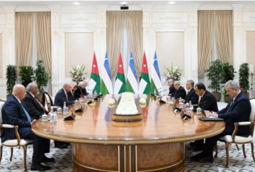 رئيس مجلس الأعيان ينقل رسالة ملكية إلى رئيس أوزبكستان لتعزيز العلاقات الثنائية والشراكة الاستراتيجية رئيس مجلس الأعيان ينقل رسالة ملكية إلى رئيس أوزبكستان لتعزيز العلاقات الثنائية والشراكة الاستراتيجية