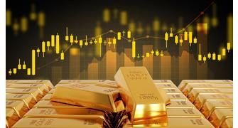 الذهب ينخفض وسط حذر قبل صدور بيانات أميركية